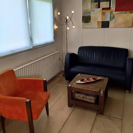Kemping Vakantiehuisje In *