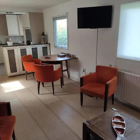 Vakantiehuisje In * Andijk